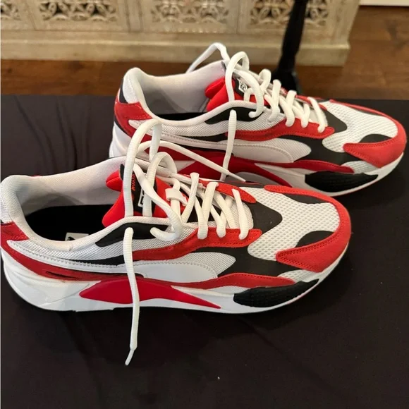 Puma Red and White Running Shoes - Picture 2 of 6